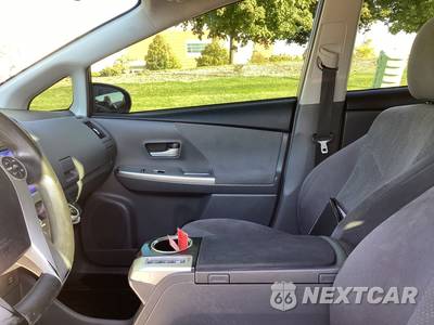 2012 Toyota Prius v Two - zdjęcie 24 z 28 - miniatura