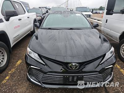 2023 Toyota Camry XLE - zdjęcie 2 z 50 - miniatura