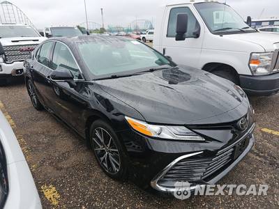 2023 Toyota Camry XLE - zdjęcie 3 z 50 - miniatura