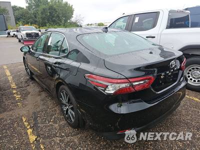 2023 Toyota Camry XLE - zdjęcie 6 z 50 - miniatura