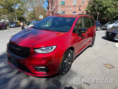 2025 Chrysler Pacifica Limited 121.6" WB