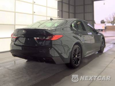 2026 Toyota Camry SE - zdjęcie 5 z 26 - miniatura