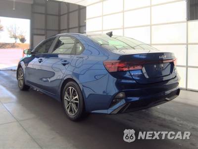 2023 Kia Forte LXS - zdjęcie 2 z 18 - miniatura