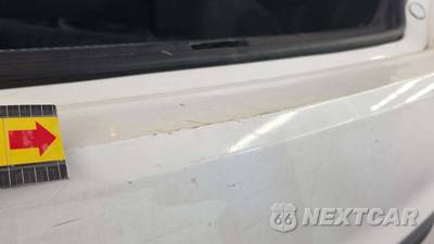 2016 Toyota Camry SE - zdjęcie 34 z 65 - miniatura