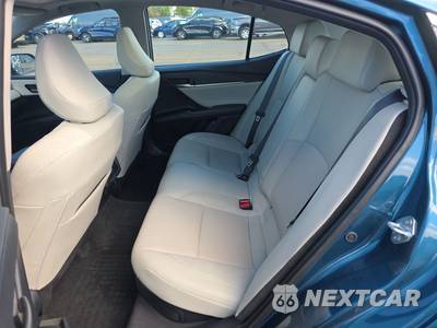 2025 Toyota Camry XLE - zdjęcie 13 z 31 - miniatura
