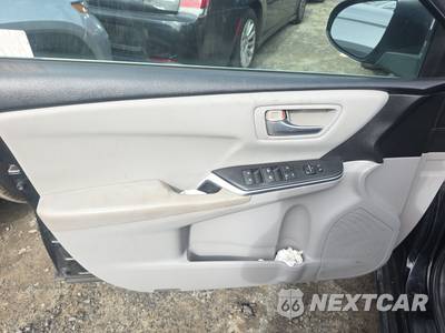 2016 Toyota Camry SE - zdjęcie 9 z 42 - miniatura