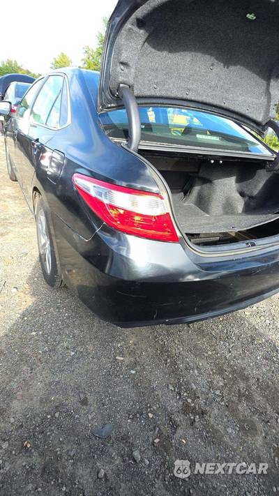 2016 Toyota Camry SE - zdjęcie 36 z 42 - miniatura