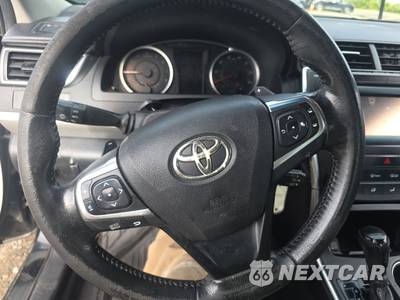 2016 Toyota Camry SE - zdjęcie 10 z 42 - miniatura