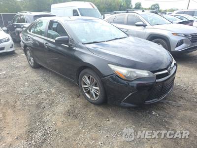 2016 Toyota Camry SE - zdjęcie 3 z 42 - miniatura