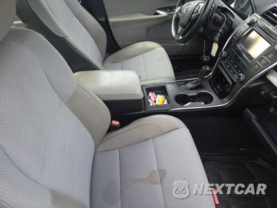 2016 Toyota Camry SE - zdjęcie 8 z 42 - miniatura
