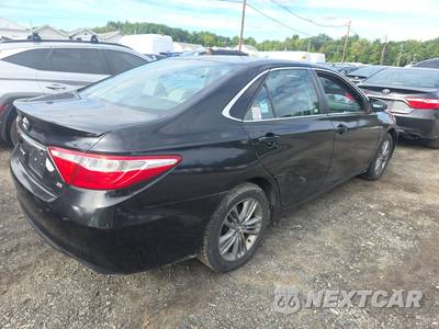 2016 Toyota Camry SE - zdjęcie 4 z 42 - miniatura