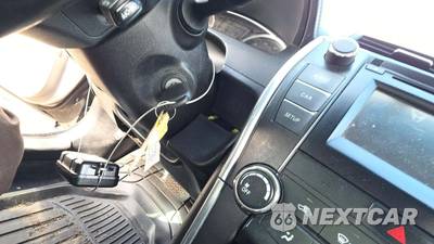 2016 Toyota Camry SE - zdjęcie 19 z 42 - miniatura