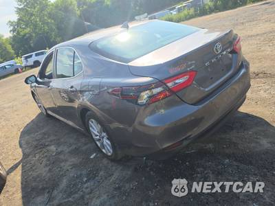 2020 Toyota Camry LE - zdjęcie 6 z 47 - miniatura