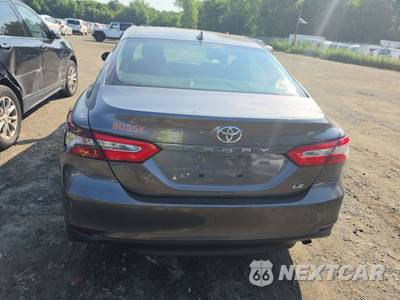 2020 Toyota Camry LE - zdjęcie 5 z 47 - miniatura
