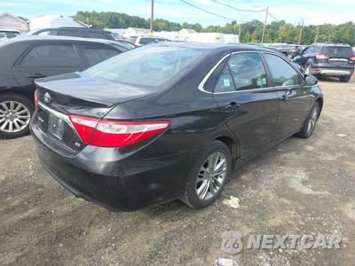 2017 Toyota Camry SE - zdjęcie 4 z 47 - miniatura