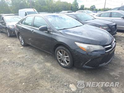 2017 Toyota Camry SE - zdjęcie 3 z 47 - miniatura