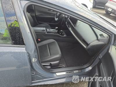 2024 Toyota Prius Limited - zdjęcie 8 z 32 - miniatura