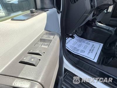 2015 Ford Super Duty F-350 XL Crew Cab Long Bed - zdjęcie 12 z 18 - miniatura