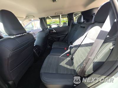 2026 Mitsubishi Outlander SE - zdjęcie 13 z 23 - miniatura