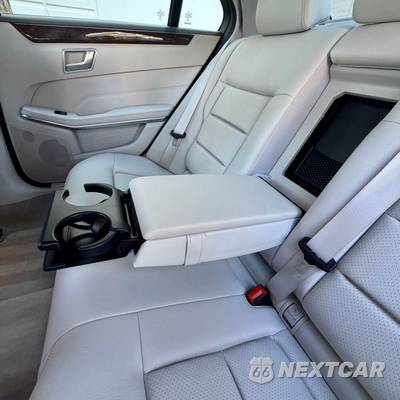 2016 Mercedes-Benz E 350 Luxury 4MATIC Sedan - zdjęcie 56 z 114 - miniatura