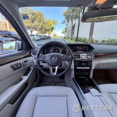 2016 Mercedes-Benz E 350 Luxury 4MATIC Sedan - zdjęcie 60 z 114 - miniatura