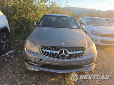 2008 Mercedes-Benz C 300 - zdjęcie 2 z 54 - miniatura