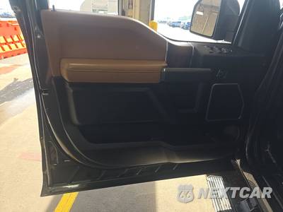2017 Ford F-150 Limited Crew Cab Short Bed - zdjęcie 9 z 30 - miniatura