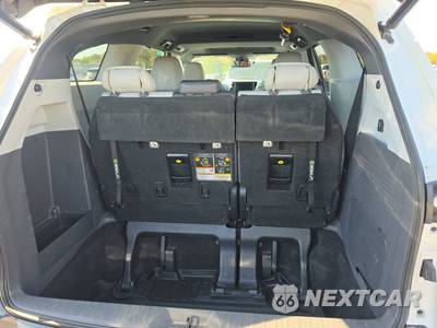 2021 Toyota Sienna XSE 7-Passenger 120.5" WB - zdjęcie 17 z 33 - miniatura