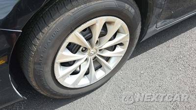 2015 Toyota Camry LE - zdjęcie 23 z 38 - miniatura