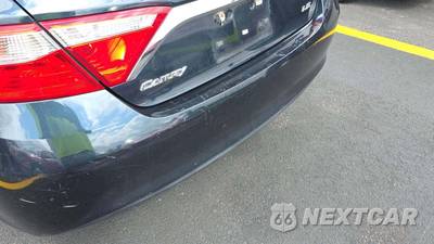 2015 Toyota Camry LE - zdjęcie 31 z 38 - miniatura