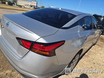 2019 Nissan Altima S - zdjęcie 4 z 17 - miniatura