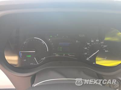 2025 Toyota Sienna LE 8-Passenger 120.5" WB - zdjęcie 12 z 28 - miniatura