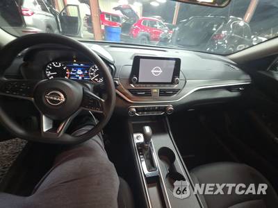 2025 Nissan Altima SV - zdjęcie 11 z 30 - miniatura