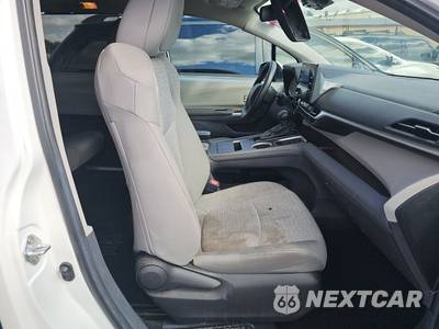 2024 Toyota Sienna LE 8-Passenger 120.5" WB - zdjęcie 8 z 30 - miniatura