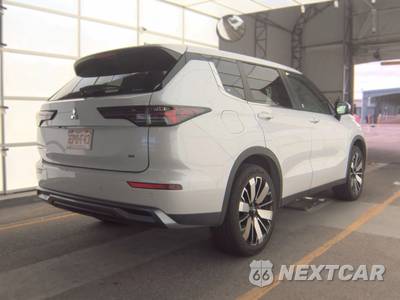 2025 Mitsubishi Outlander SE - zdjęcie 4 z 21 - miniatura
