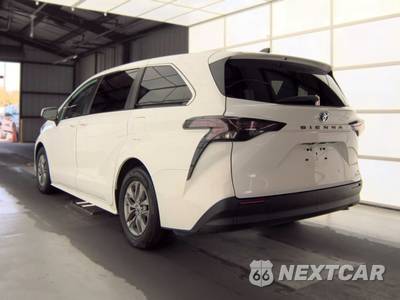 2024 Toyota Sienna LE 8-Passenger 120.5" WB - zdjęcie 6 z 30 - miniatura