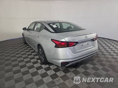 2025 Nissan Altima SV - zdjęcie 6 z 17 - miniatura
