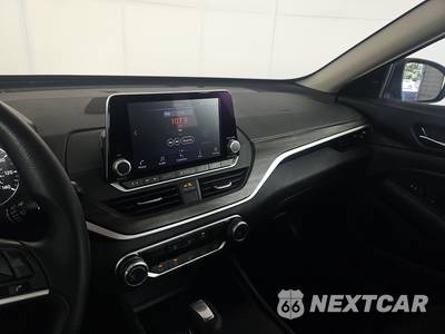 2025 Nissan Altima SV - zdjęcie 11 z 17 - miniatura