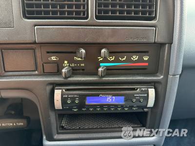 1993 Toyota Pickup Deluxe Regular Cab Long Bed - zdjęcie 24 z 34 - miniatura