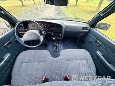 1993 Toyota Pickup Deluxe Regular Cab Long Bed - zdjęcie 19 z 34 - miniatura