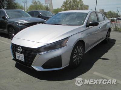 2025 Nissan Altima SV - zdjęcie 1 z 27 - miniatura