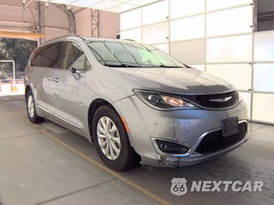 2017 Chrysler Pacifica Touring L 121.6" WB - zdjęcie 3 z 29 - miniatura