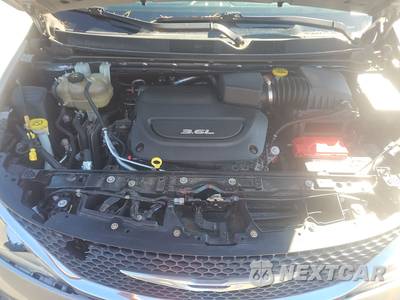 2017 Chrysler Pacifica Touring L 121.6" WB - zdjęcie 16 z 29 - miniatura