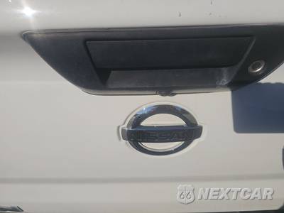 2018 Nissan TITAN SV Crew Cab Short Bed - zdjęcie 16 z 25 - miniatura