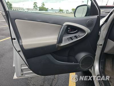 2011 Toyota RAV4 Limited - zdjęcie 9 z 17 - miniatura