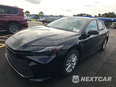 2025 Toyota Camry LE - zdjęcie 1 z 21 - miniatura