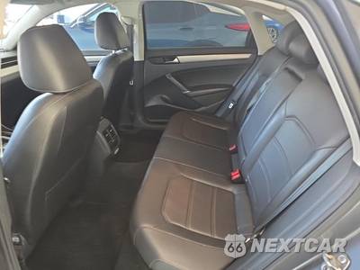 2021 Volkswagen Passat 2.0T SE - zdjęcie 10 z 18 - miniatura