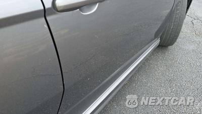 2019 Toyota Camry SE - zdjęcie 36 z 41 - miniatura