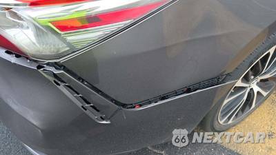 2019 Toyota Camry SE - zdjęcie 35 z 41 - miniatura