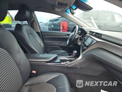 2019 Toyota Camry SE - zdjęcie 8 z 41 - miniatura